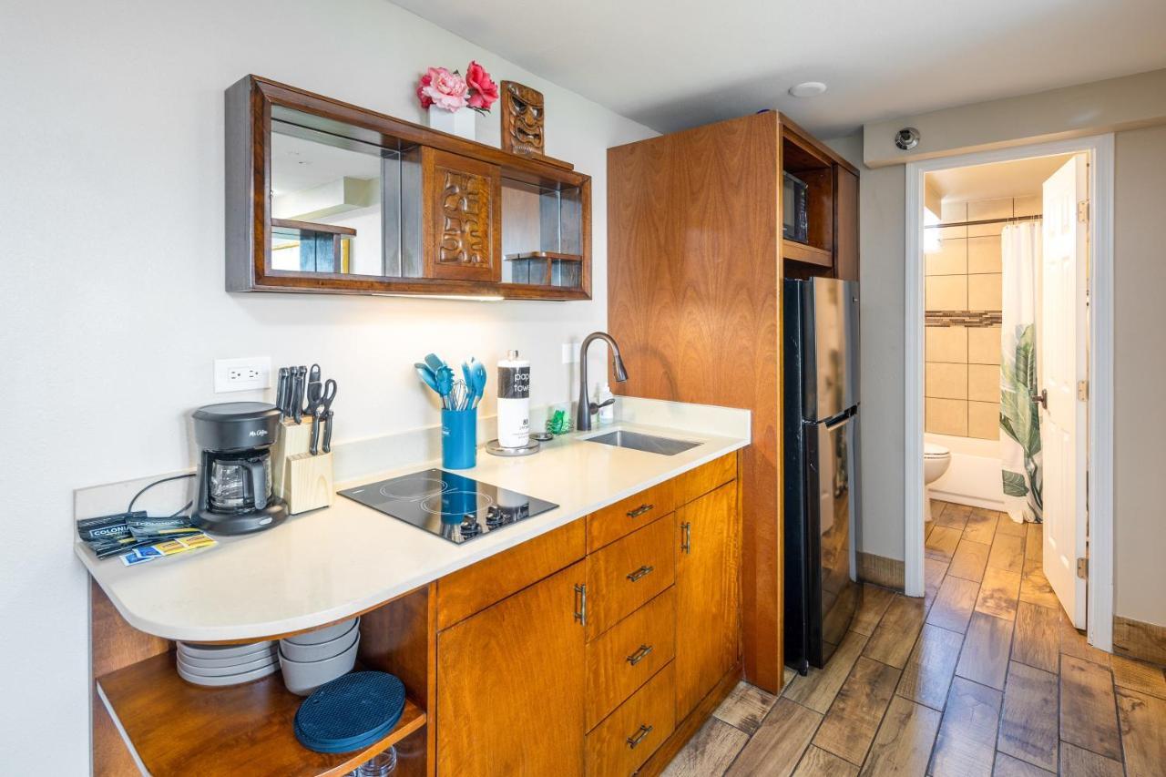 Gorgeous One Bedroom Bamboo Blocks From The Beach Honolulu Esterno foto