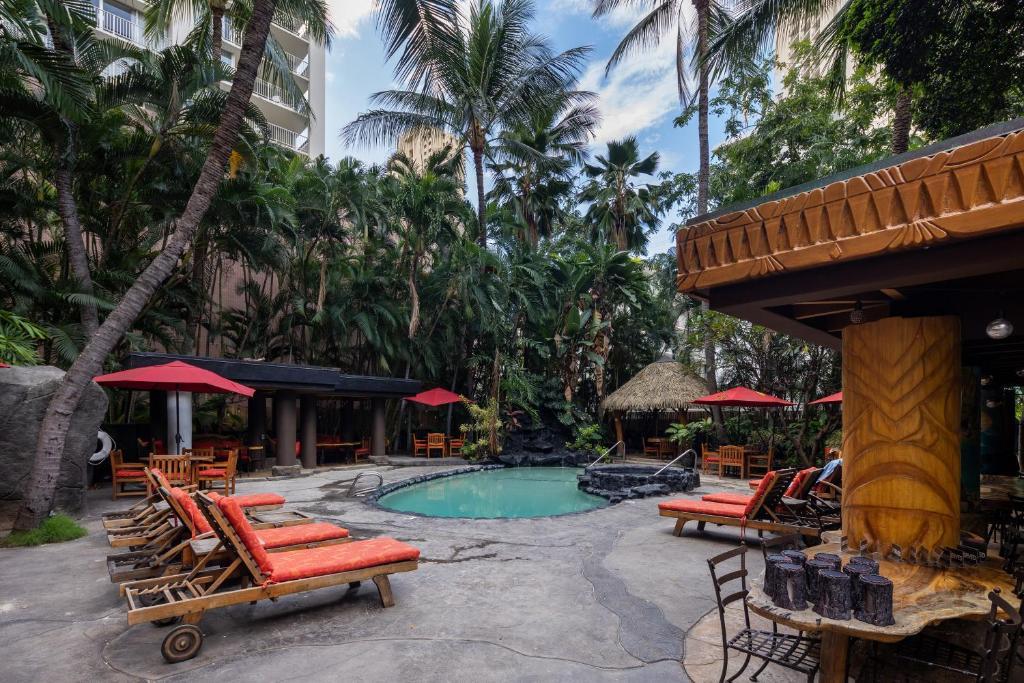 Gorgeous One Bedroom Bamboo Blocks From The Beach Honolulu Esterno foto